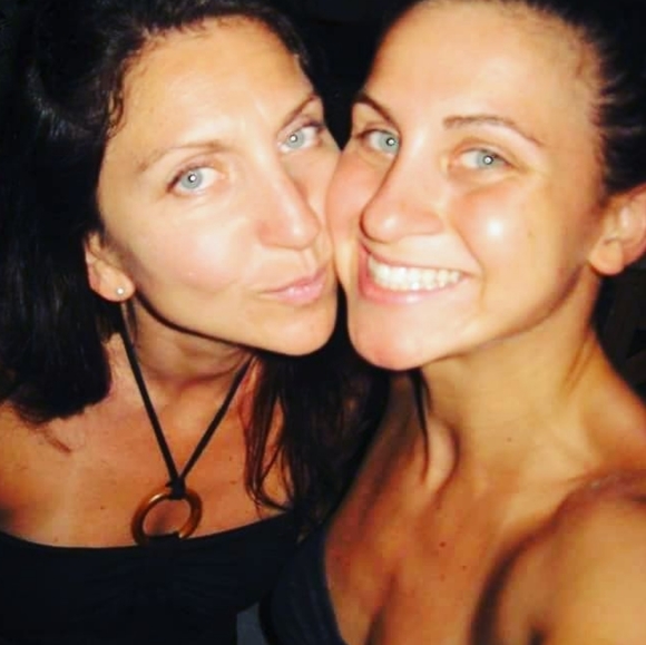 Meet your Posher, Isabelle - Picture 1 of 5